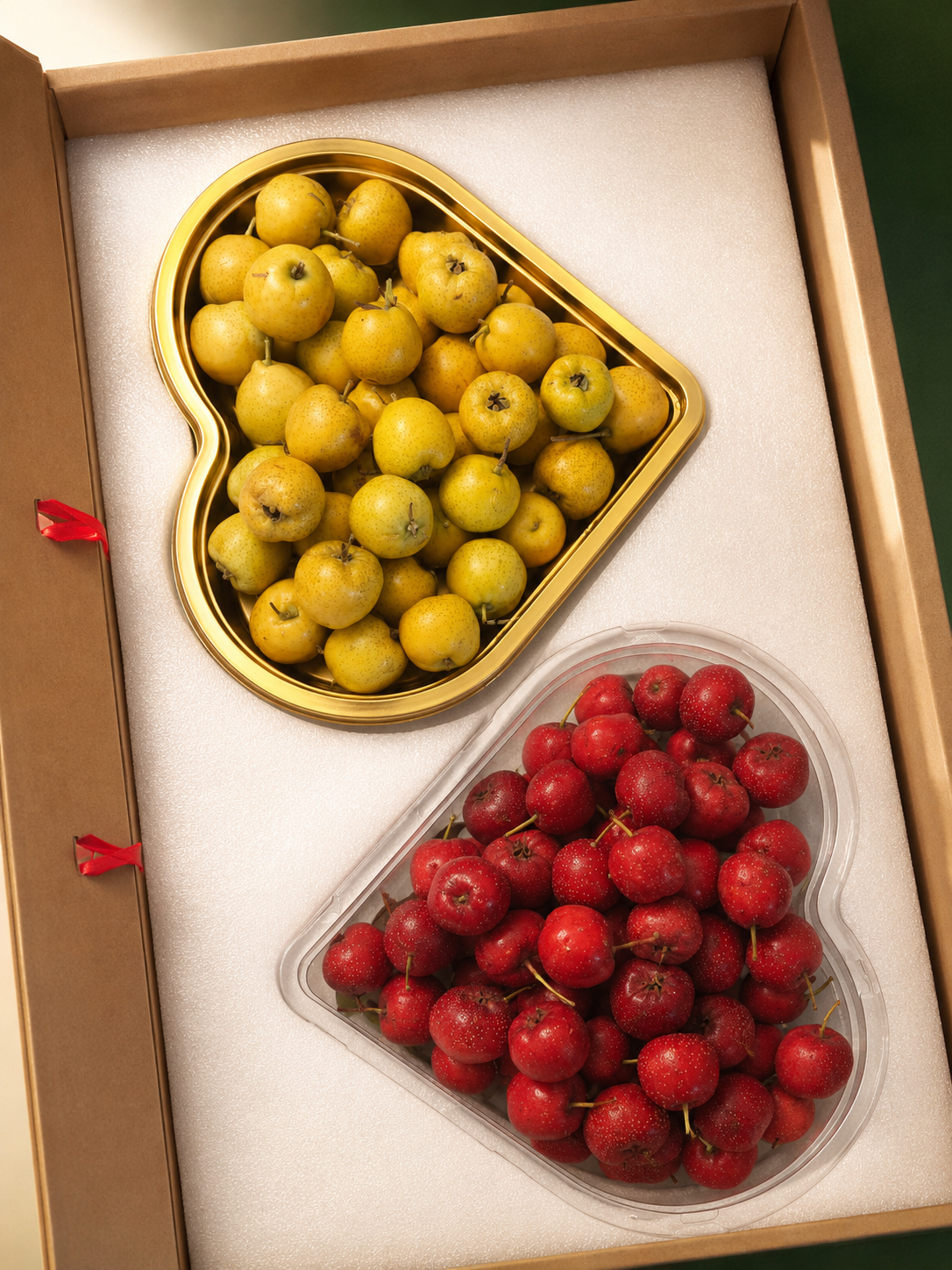 Gift box packaging with heart-shaped hawthorn trays